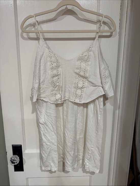 Billabong Dresses & Skirts - Billabong L White Eyelet Ruffle Beach Cover Up - Women